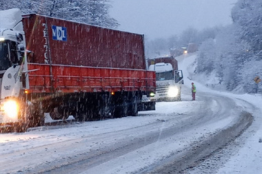 En pleno invierno, trabajadores de Vialidad alertan por falta de insumos para mantener la Ruta 3