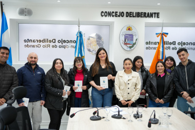 Zamora recibió a alumnos del CENT 35 en el Concejo Deliberante