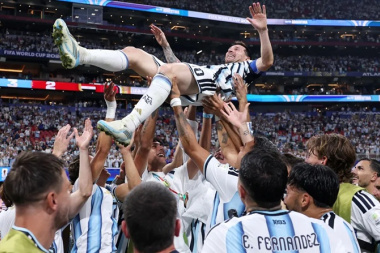 Tras una remontada épica, Argentina venció 3-2 a Egipto y clasificó a los cuartos de final del Mundial