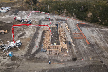Destacaron avances en la obra de la nueva usina de Ushuaia a pesar de las bajas temperaturas