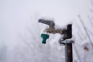 Brindan recomendaciones para evitar congelamiento de cañerías ante las bajas temperaturas en Ushuaia y Tolhuin