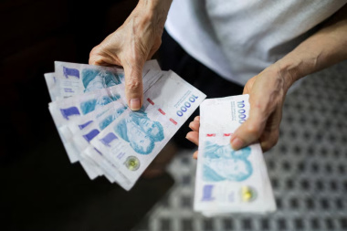 Los salarios registrados volvieron a caer en mayo y acumularon una pérdida real del 4,2% en nueve meses