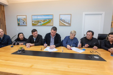 Nuevo aumento salarial eleva el piso de los sueldos municipales a $1.250.000 en Río Grande