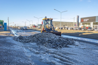 Intensifican las tareas de limpieza de hielo y escarcha en distintos sectores de Río Grande