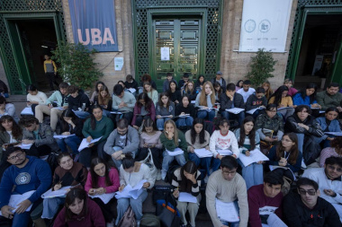 Universitarios reclaman que no se cumplió con el financiamiento y anunciaron nuevo paro nacional