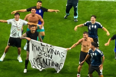 ¿Llegan las dos a Río Grande? La bandera de Malvinas del Mundial tendría destino fueguino