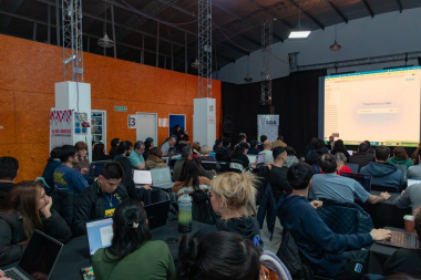 En Río Grande, el Municipio realizó un taller para emprendedores sobre la IA ‘Gemini’