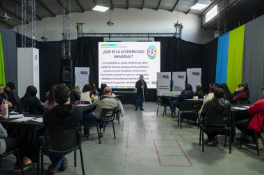Brindan capacitación a choferes por el programa “Aprendo a tomar el cole” en Río Grande