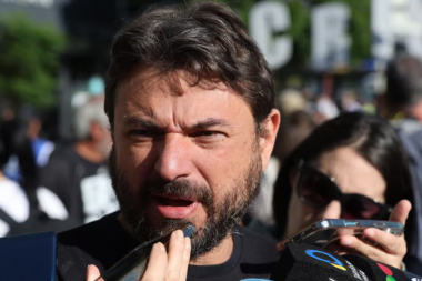 Grabois pidió al Gobierno que “expulse inmediatamente” de Tierra del Fuego al barco petrolero de bandera británica