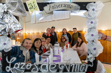En Río Grande, el Hogar de Día "Lazos de Amor" celebró sus 31 años de acompañamiento a personas mayores