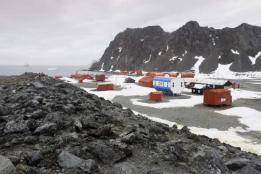 Melella, Quirno y Presti acordaron acelerar la modernización de la base antártica Petrel