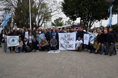 En medio de la tensión por Malvinas, un grupo de veteranos viajó por primera vez a las islas