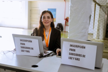 Gobierno asistirá a fueguinos que deban actualizar datos para mantener el subsidio nacional a la luz y el gas