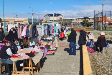 De las ferias a las plazas: más de 45 emprendedores se organizaron para vender al aire libre