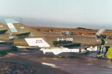Guerra de Malvinas: el último plan británico para destruir a los Super Étendard en Río Grande
