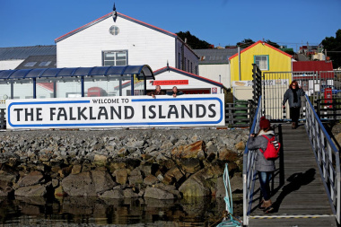 Empresarios de Malvinas visitan Punta Arenas para definir su conexión marítima desde noviembre