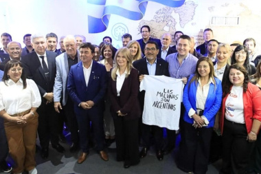 Perez llevó a la FAM el reclamo judicial por la explotación ilegal del petróleo de Malvinas