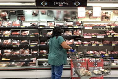 El consumo masivo volvió a caer en septiembre y acumula una baja del 2,7% en lo que va del año