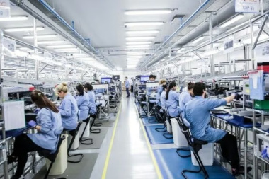 La industria electrónica profundiza su caída: 42% de las empresas produce menos y sólo el 19% planea invertir