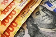 Dolarización: el 20% de los argentinos cree que un peso va a ser equivalente a un dólar