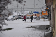 Alertas por nevadas y vientos con ráfagas que pueden superar los 90 km/h en Río Grande