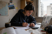 Estudiar fuera de Tierra del Fuego puede costar $1,8 millones por mes (como mínimo)