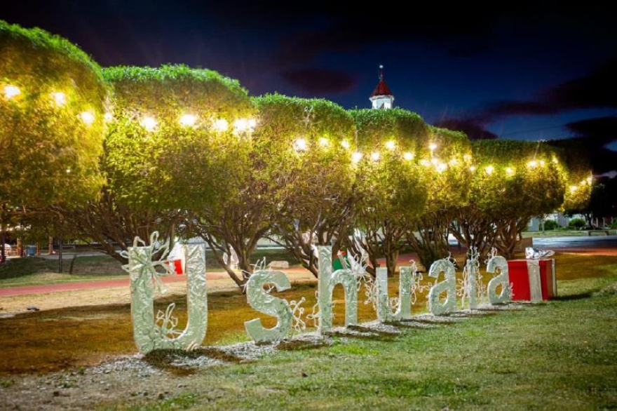 Se inauguró en Ushuaia el nuevo paseo navideño