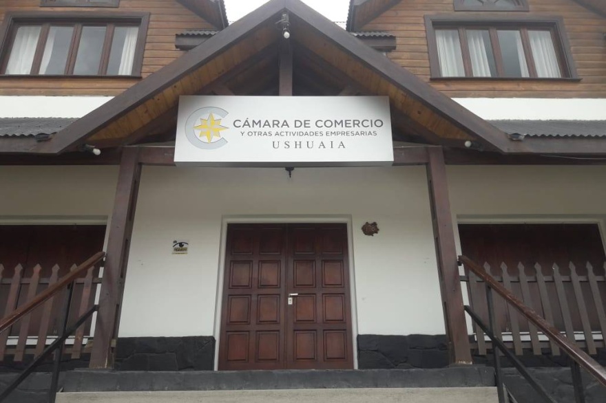 Para la Cámara de Comercio de Ushuaia "no corresponde" el pago del bono a trabajadores