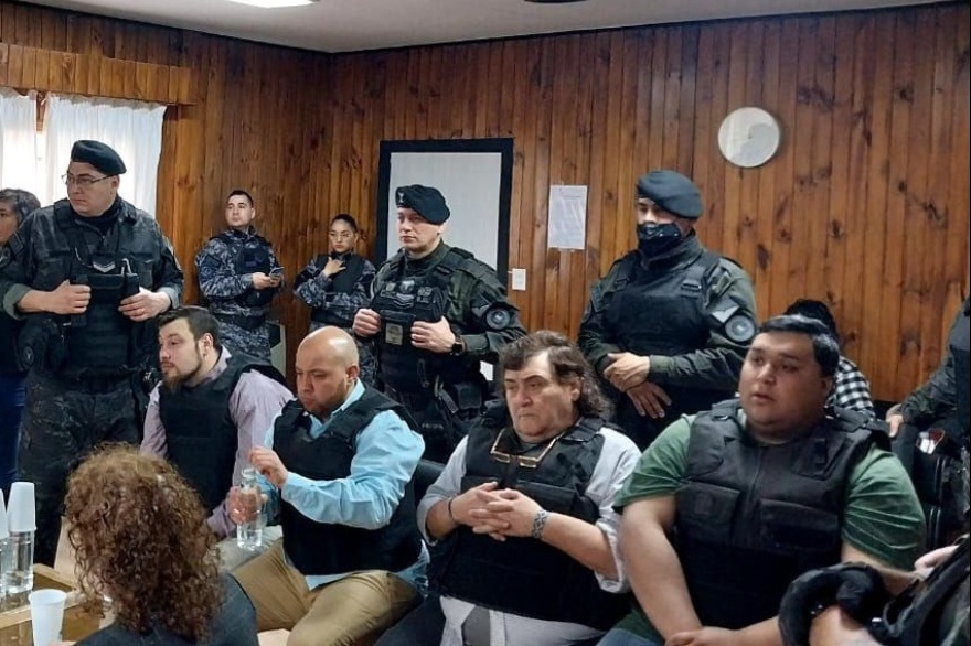 Doble crimen en Río Grande: Pidieron la absolución de tres de los imputados por 'legítima defensa'Piden prisión perpetua para los cuatro imputados por el doble crimen en Río Grande