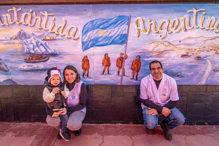 "Orgullo y desafío": así se preparan los docentes fueguinos que pasarán 2024 en la base Esperanza
