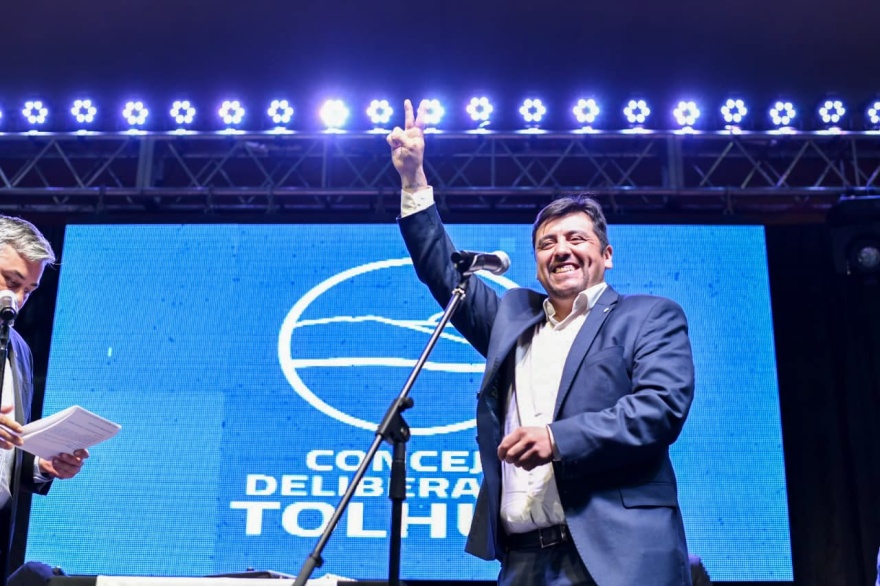 Melella felicitó a Harrington: "El Corazón de la Isla hoy crece con obras de infraestructura"Daniel Harrington asumió su segundo mandato como Intendente de Tolhuin
