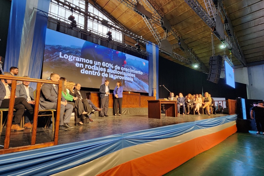 Uno por uno, estos son los nuevos ministros y viceministros del gabinete de Gustavo Melella