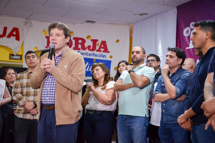 Para dirigentes de FORJA, el DNU de Milei “es perverso y pone en tensión los cimientos del país"
