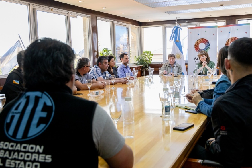 Melella se reunió con gremios estatales: "No vamos a hacer ajustes que repercutan en la gente"
