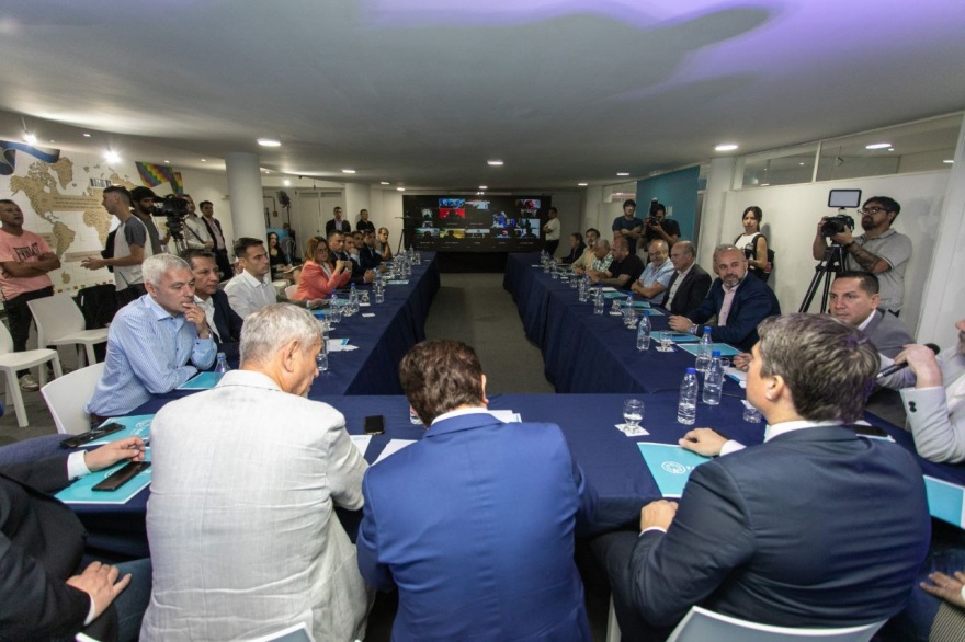 Río Grande y Tolhuin se sumaron al amparo de más de 500 municipios contra el DNU de Milei