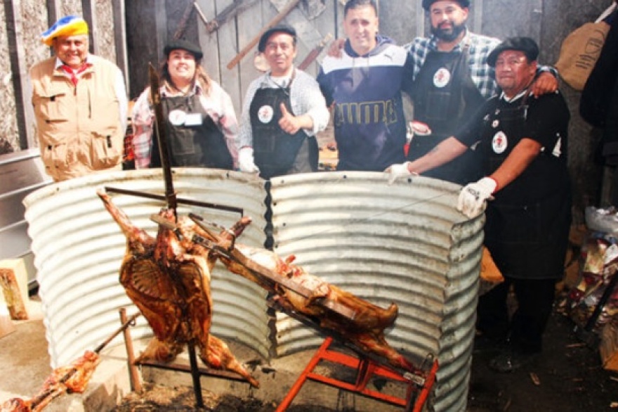 Cerca de 4 mil personas convocó el XXI Asado Más Grande de Tierra del Fuego