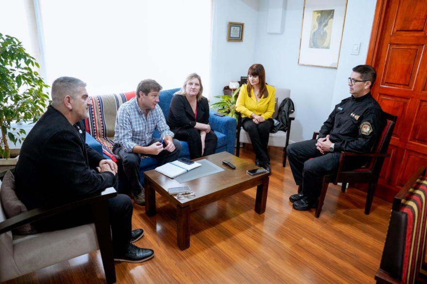 Melella anunció la entrega de lotes con servicios a trabajadores de educación, salud y seguridad