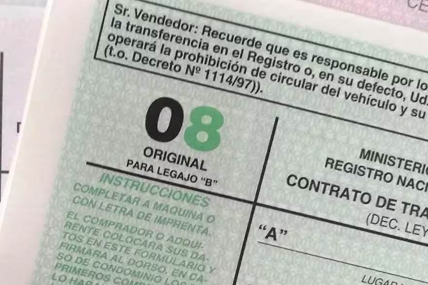 El Gobierno nacional eliminará el 40% de los registros del automotor y la cédula azul
