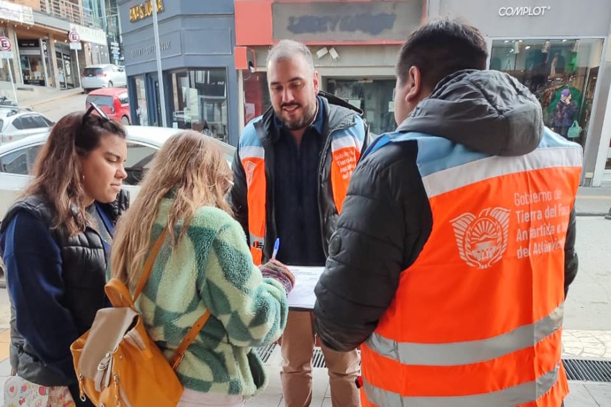 Melella lanzó una campaña de firmas para revertir el tarifazo de gas en Tierra del Fuego'Deja mucho que desear': Melella criticó una campaña publicitaria de la empresa Camuzzi