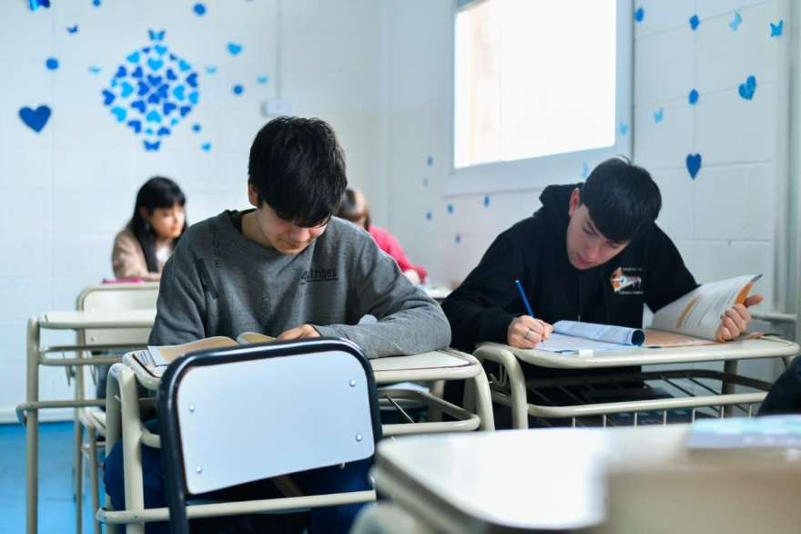 Más de 2 mil estudiantes fueguinos de secundaria fueron evaluados en el ‘Operativo Aprender’