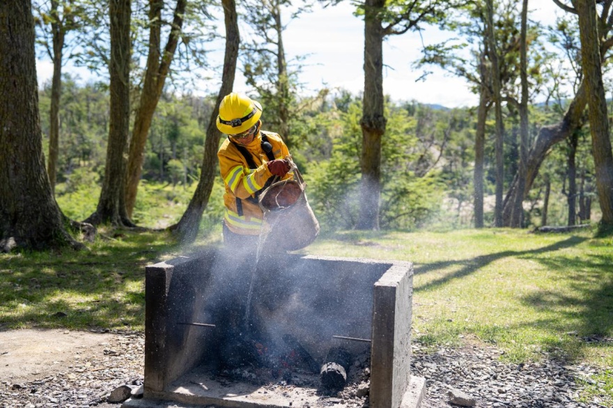 Renuevan consejos para prevenir incendios forestales durante las fiestas en Tierra del Fuego