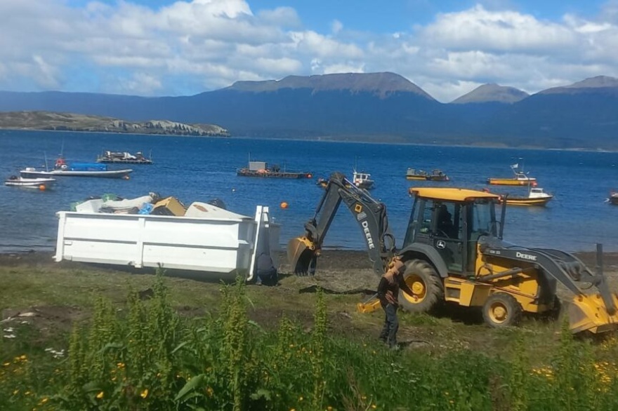 Realizaron trabajos de limpieza para embellecer la costa de Almanza