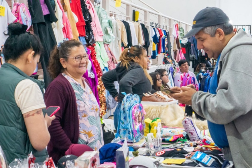 Concluyó la primera edición del año de “Feriantes del Fin del Mundo” en Río Grande