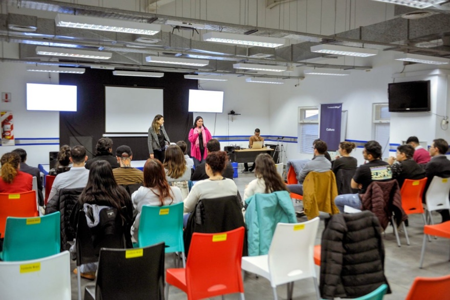 Seleccionarán a jóvenes fueguinos para un programa de especialización del CFI