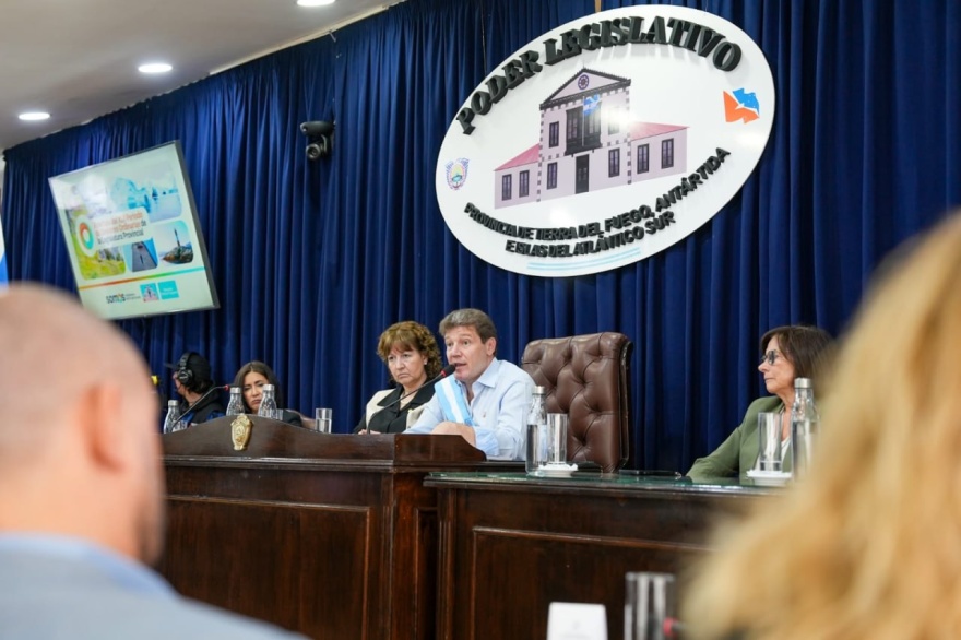 Apertura de sesiones: “Debemos avanzar hacia el futuro con decisión, innovación y compromiso”