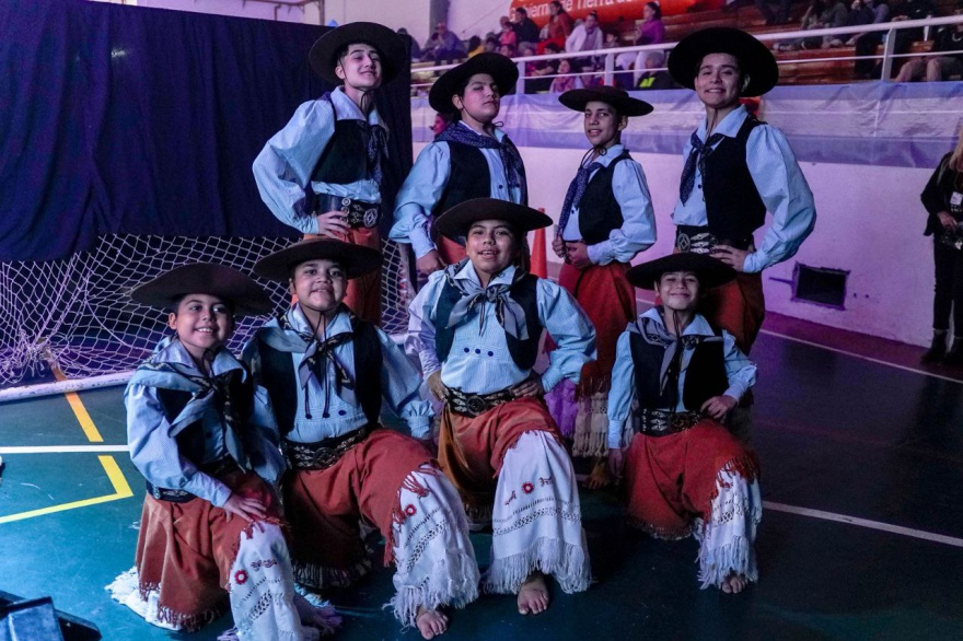 Vecinos y vecinas acompañaron la peña ‘Costumbres Argentinas’ en Río Grande