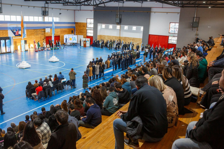 Melella encabezó el tedeum y el acto central por el 215° aniversario de la Revolución de Mayo