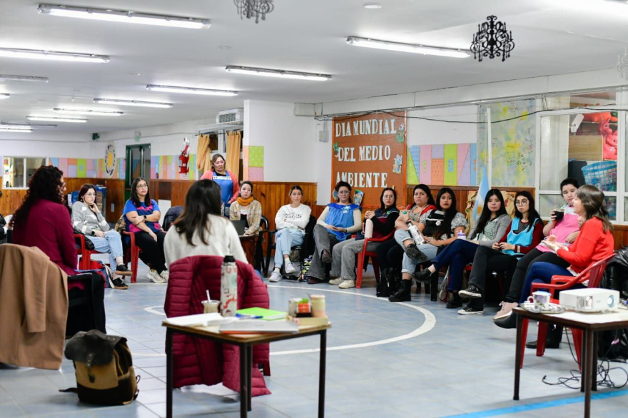 Iniciaron las ‘mesas de diálogo’ en escuelas sobre el proyecto de transformación educativa