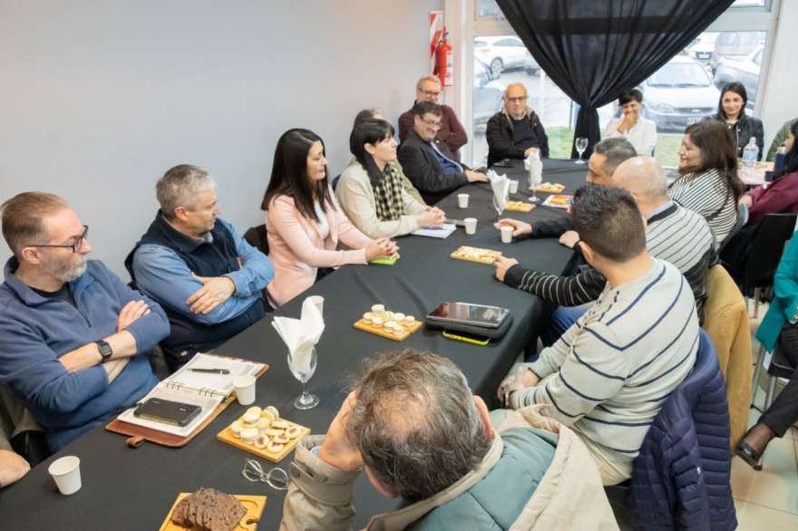 Melella participó de la presentación del proyecto de transformación educativa al sector petroquímico