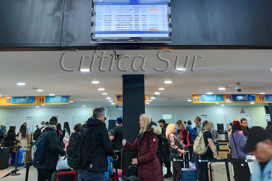Autorizan aumentos de dos tasas por pedido de la empresa a cargo del aeropuerto de Ushuaia